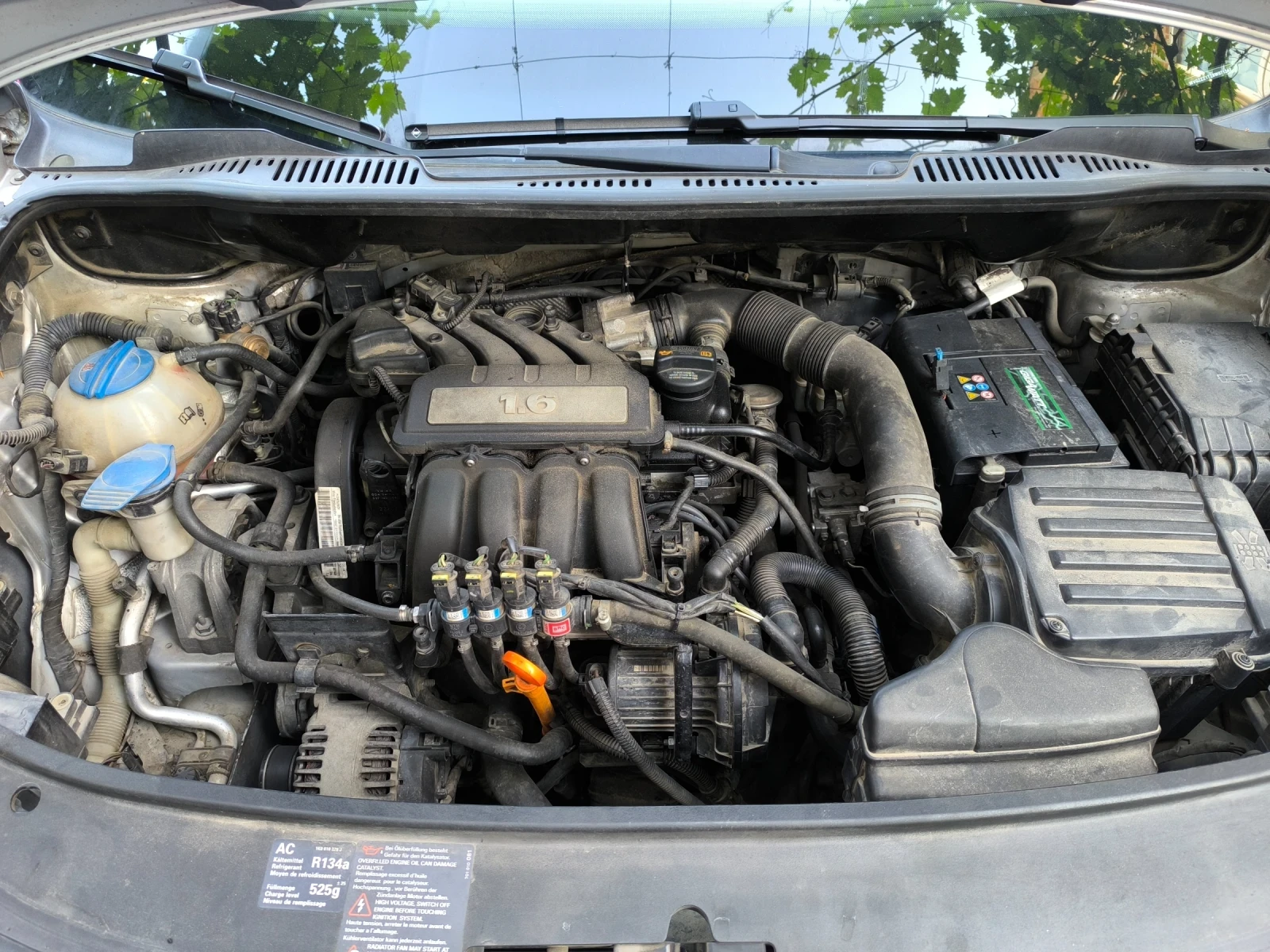 VW Touran, снимка 15 - Автомобили и джипове - 54901627