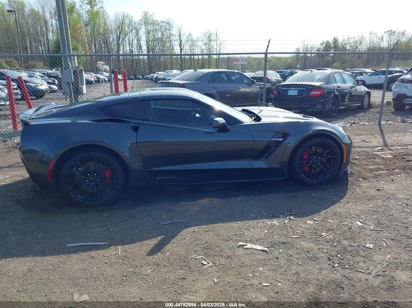 Chevrolet Corvette 6.2l Z06, снимка 13 - Автомобили и джипове - 54705110