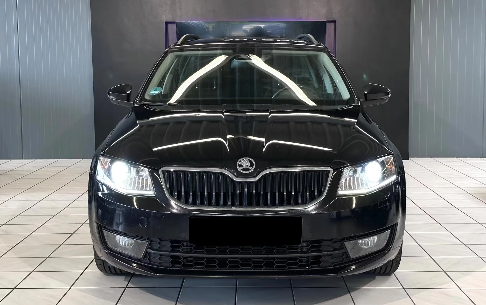 Skoda Octavia 2.0TDI/DSG/150кс| NAVI| CARPLAY| BI-XENON| LANE AS