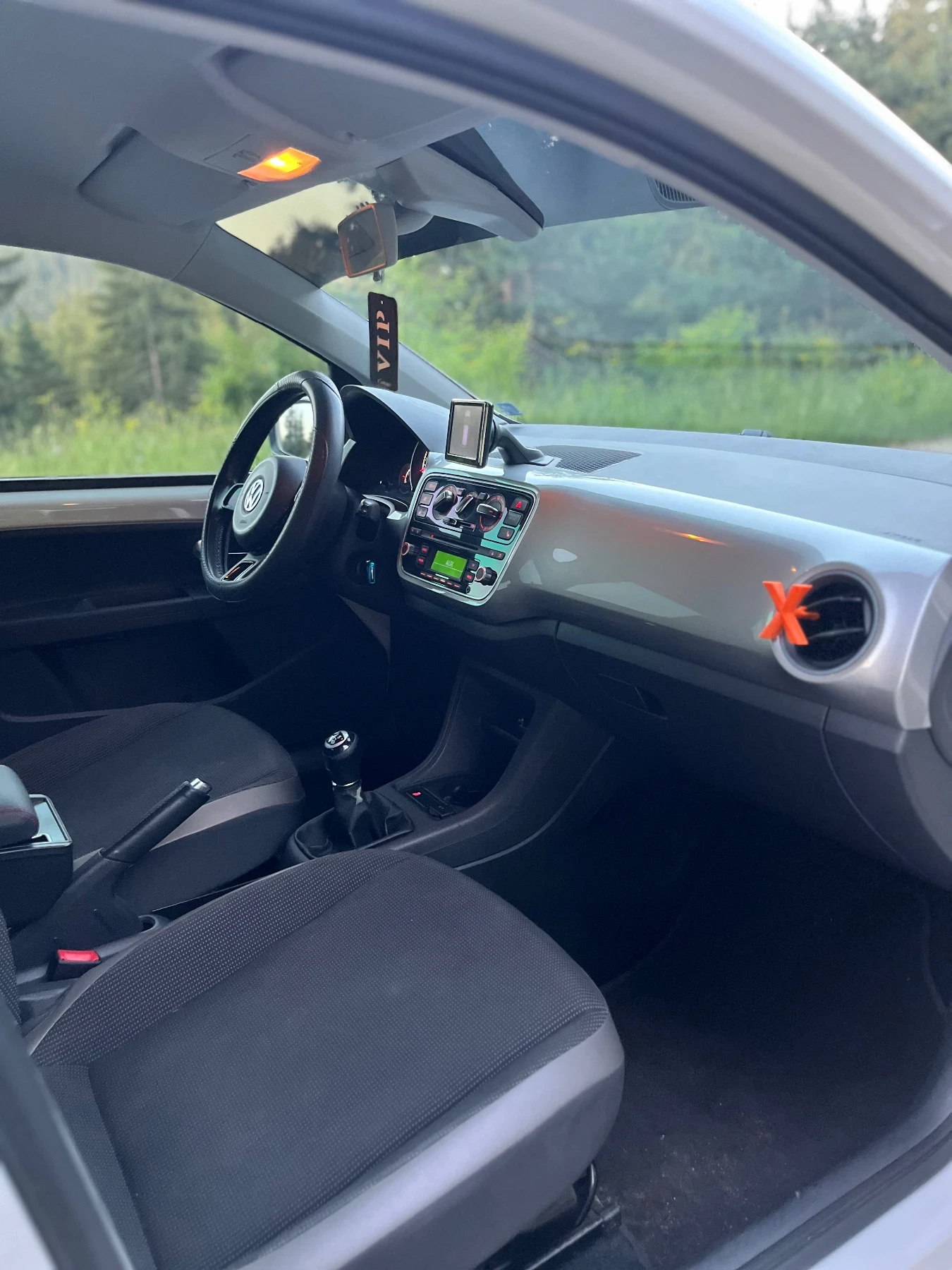 VW Up, снимка 11 - Автомобили и джипове - 55094356
