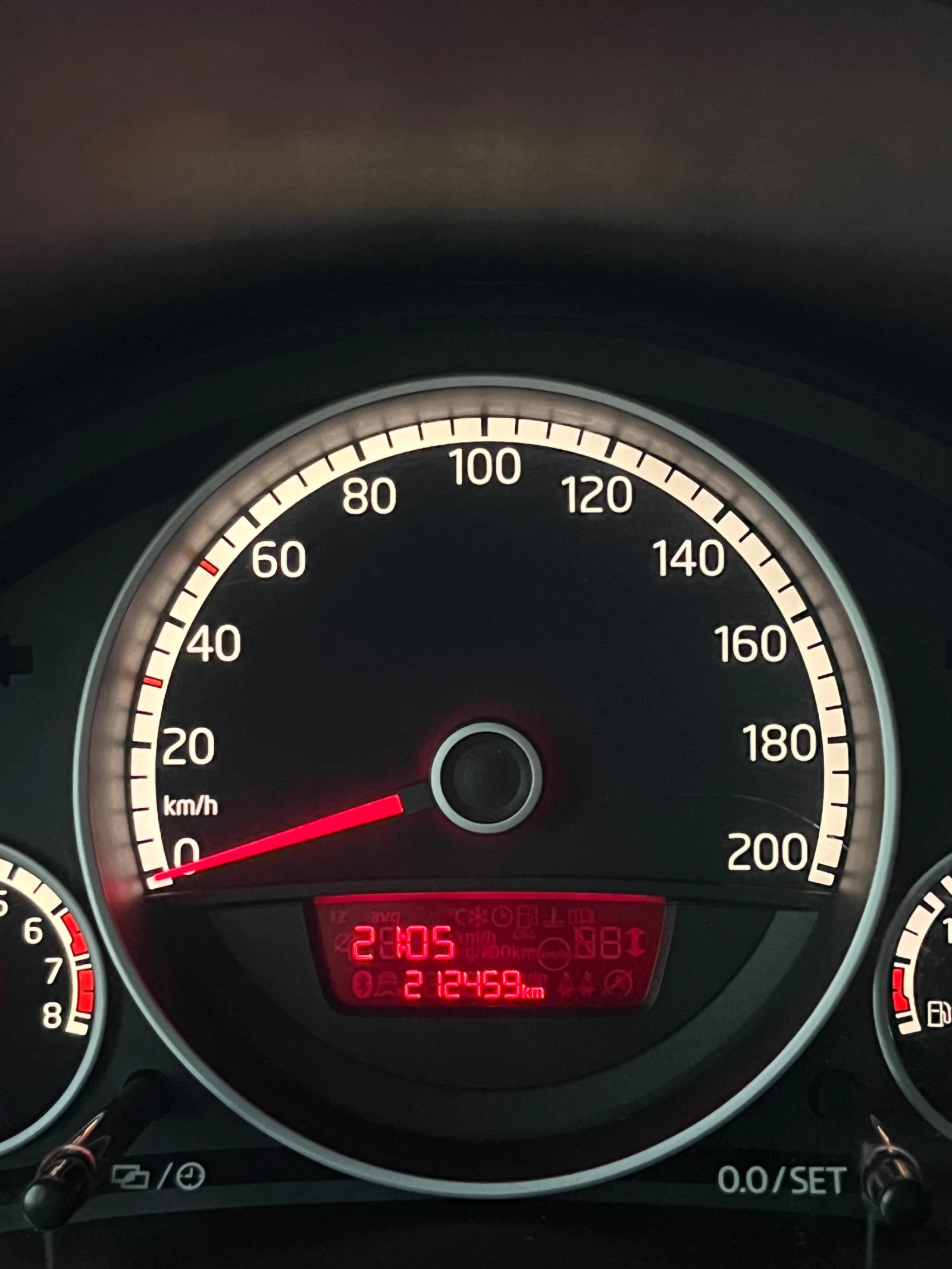 VW Up, снимка 16 - Автомобили и джипове - 55094356