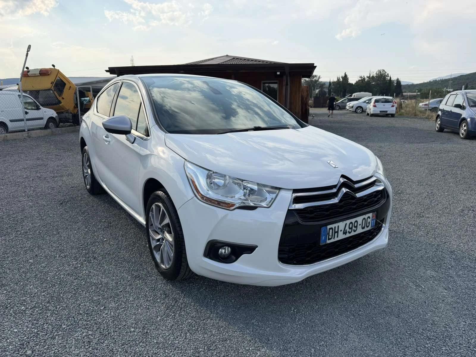 Citroen DS4 2.0hdi 168хил. РЕАЛНИ КМ, снимка 3 - Автомобили и джипове - 55674457