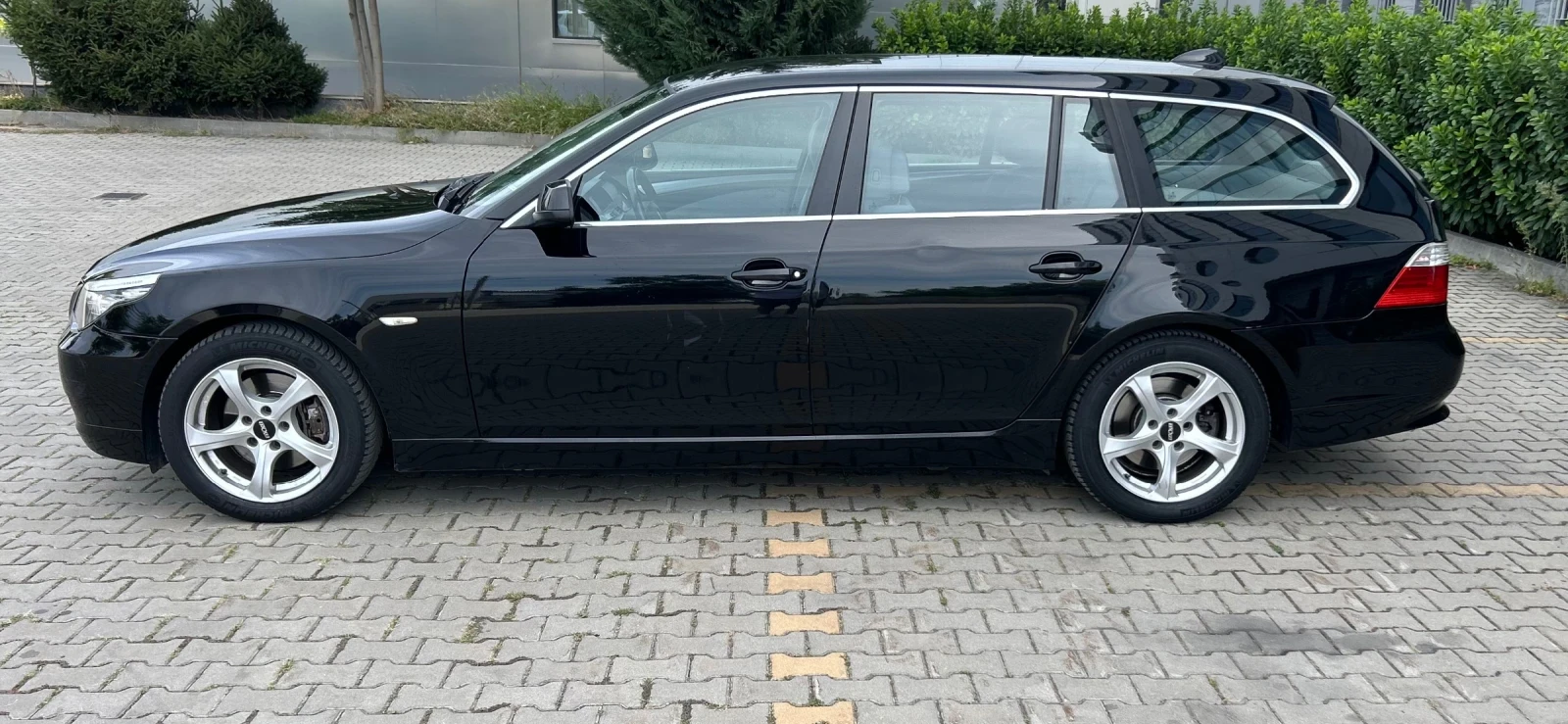 BMW 530 Xi, снимка 5 - Автомобили и джипове - 55970904