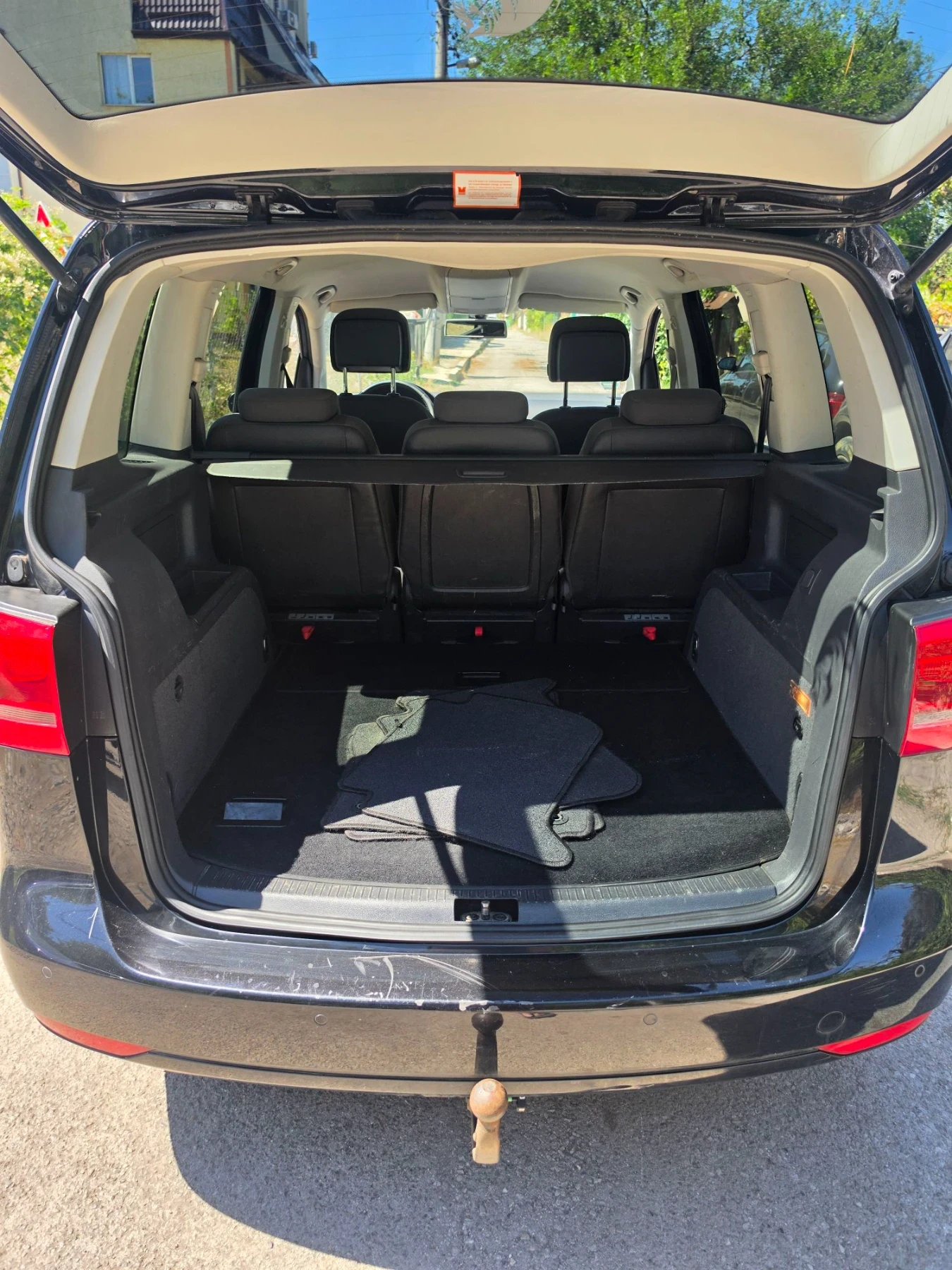 VW Touran 1.6тди 105коня 6 скорости нов внос Германия , снимка 9 - Автомобили и джипове - 56085770