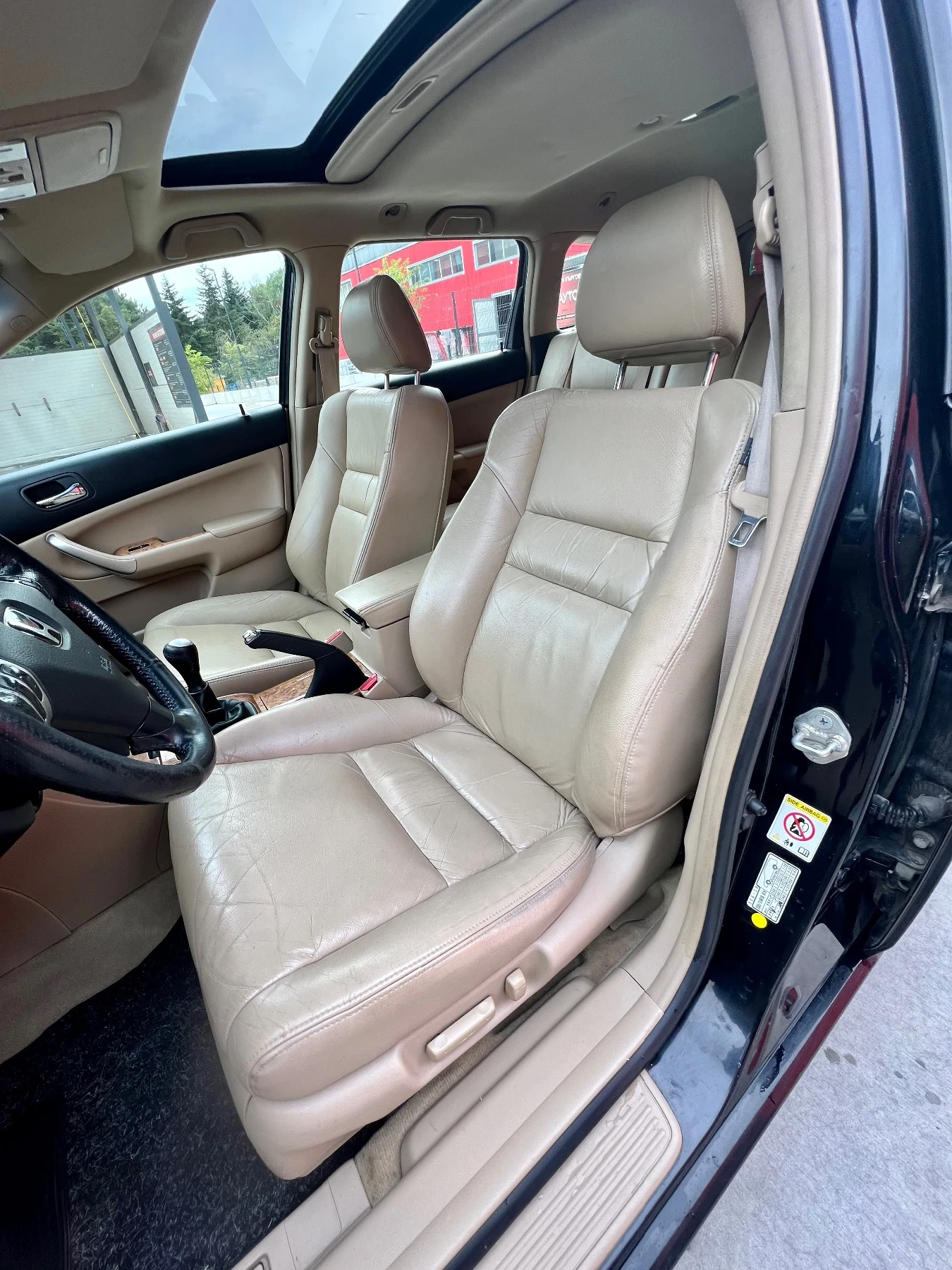 Honda Accord 2.2 i-CTDi Обслужена!, снимка 10 - Автомобили и джипове - 56272145