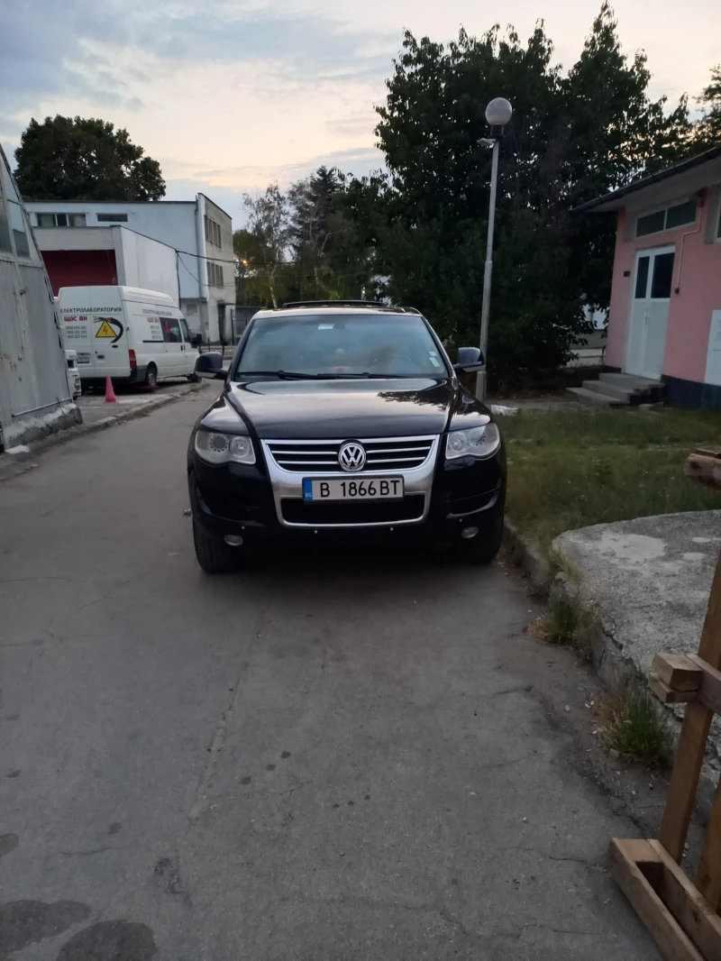 VW Touareg, снимка 1 - Автомобили и джипове - 47512768