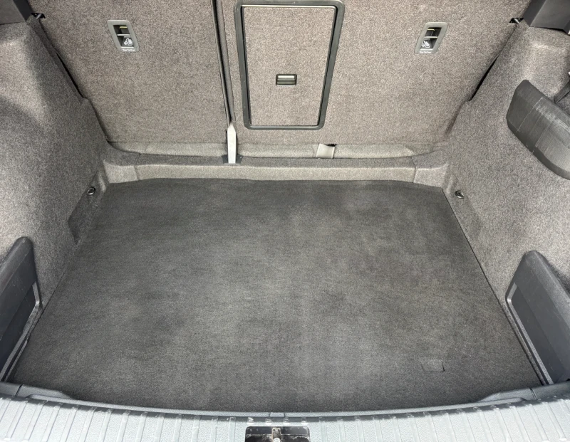 Skoda Karoq 1.5 TSI 6 скорости, снимка 12 - Автомобили и джипове - 51414775