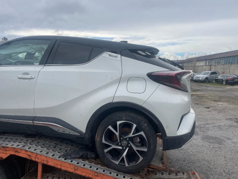 Toyota C-HR 2.0hybrid, снимка 3 - Автомобили и джипове - 52452836