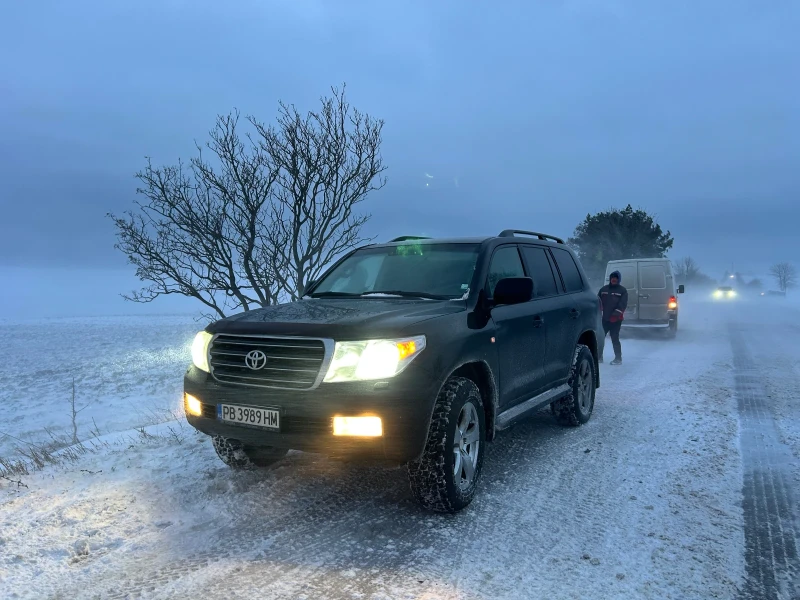 Toyota Land cruiser 200, снимка 4 - Автомобили и джипове - 53146543