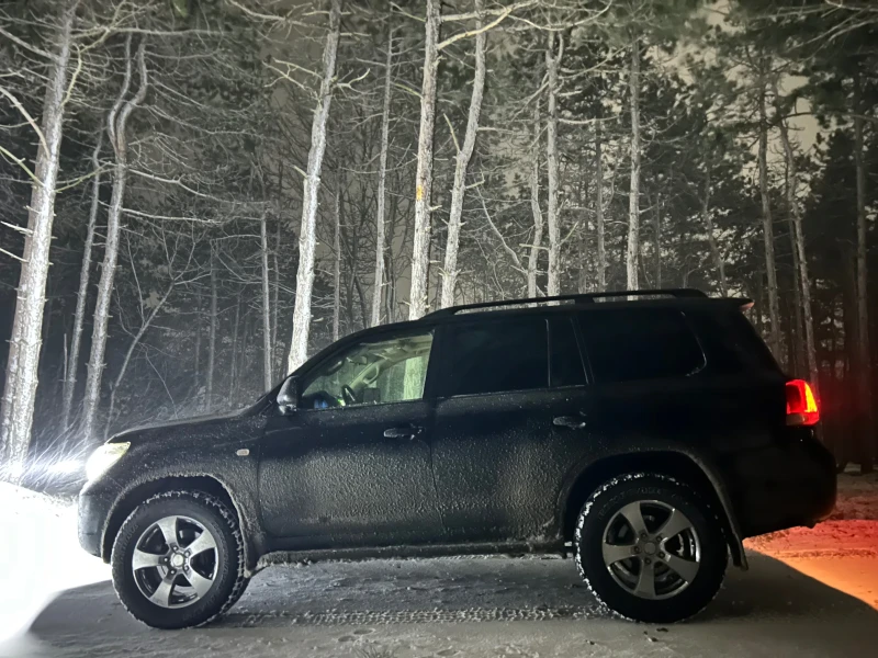Toyota Land cruiser 200, снимка 5 - Автомобили и джипове - 53146543