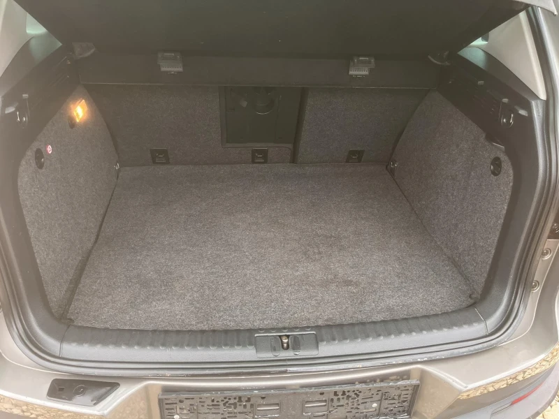 VW Tiguan 2.0TDI Нави, снимка 7 - Автомобили и джипове - 53291470