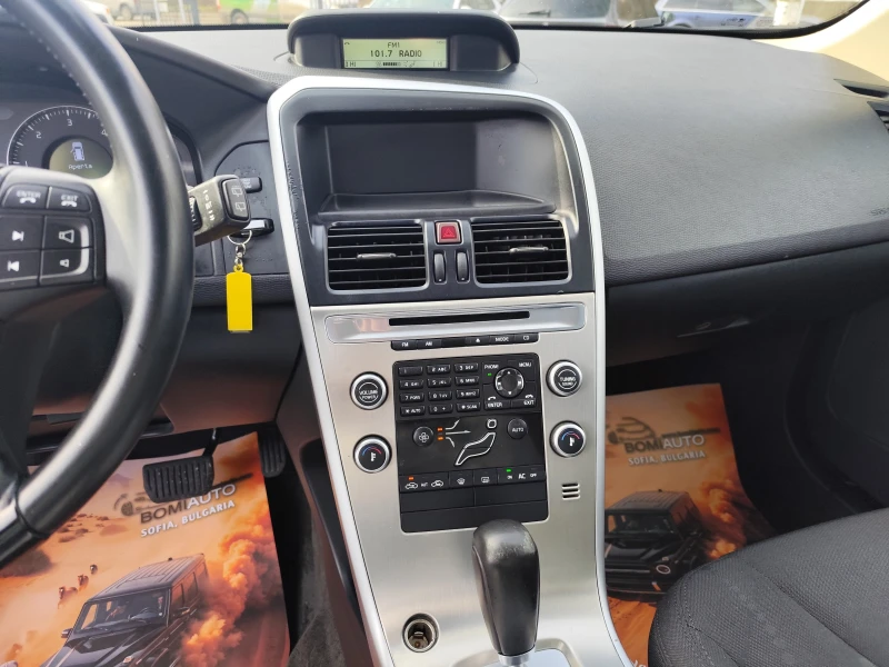 Volvo XC60 2.4D-4* 4X4* АВТОМАТИК* LED* , снимка 9 - Автомобили и джипове - 53380278