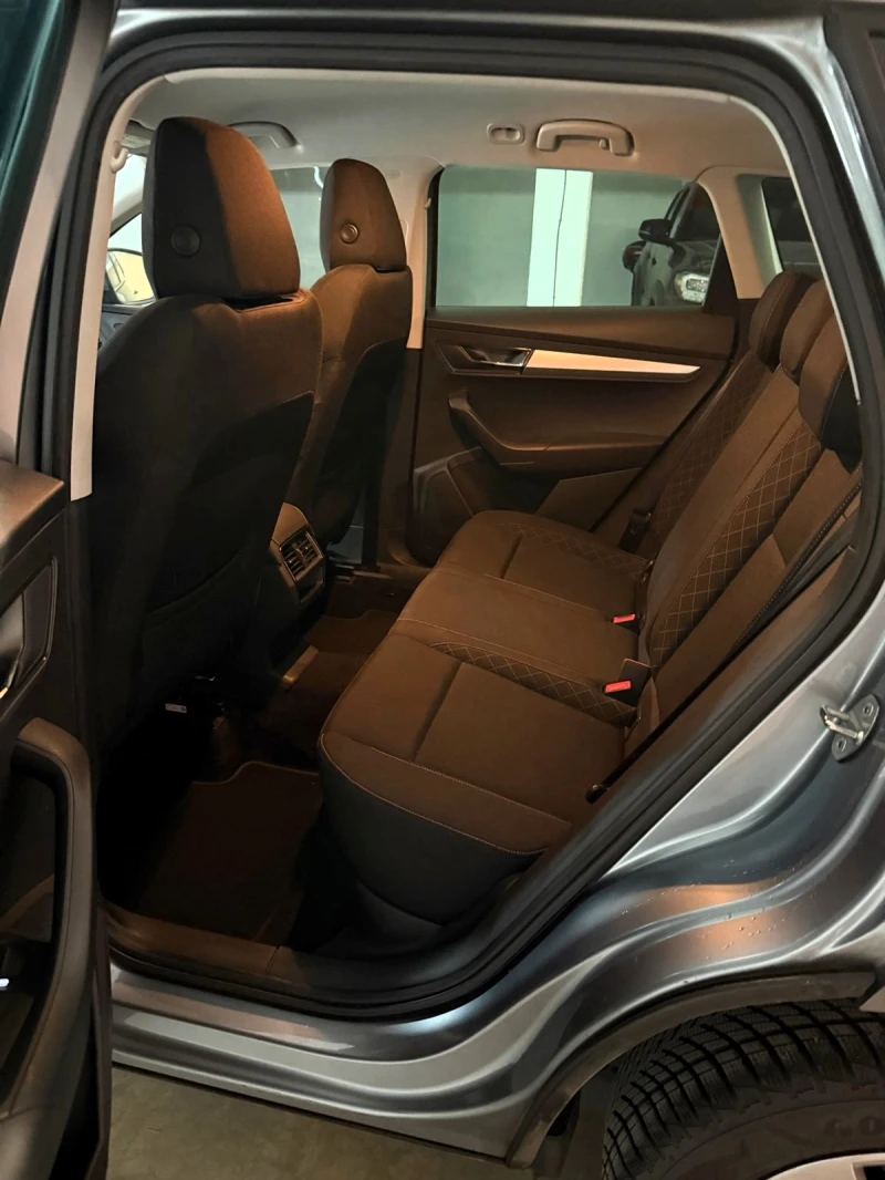 Skoda Karoq  4x4 150 к.с , Автомат 7ск.Нови Зимни Гуми , снимка 5 - Автомобили и джипове - 53565317
