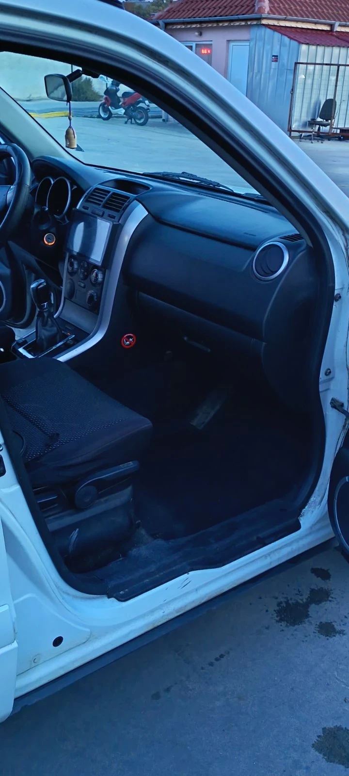 Suzuki Grand vitara, снимка 6 - Автомобили и джипове - 56600556