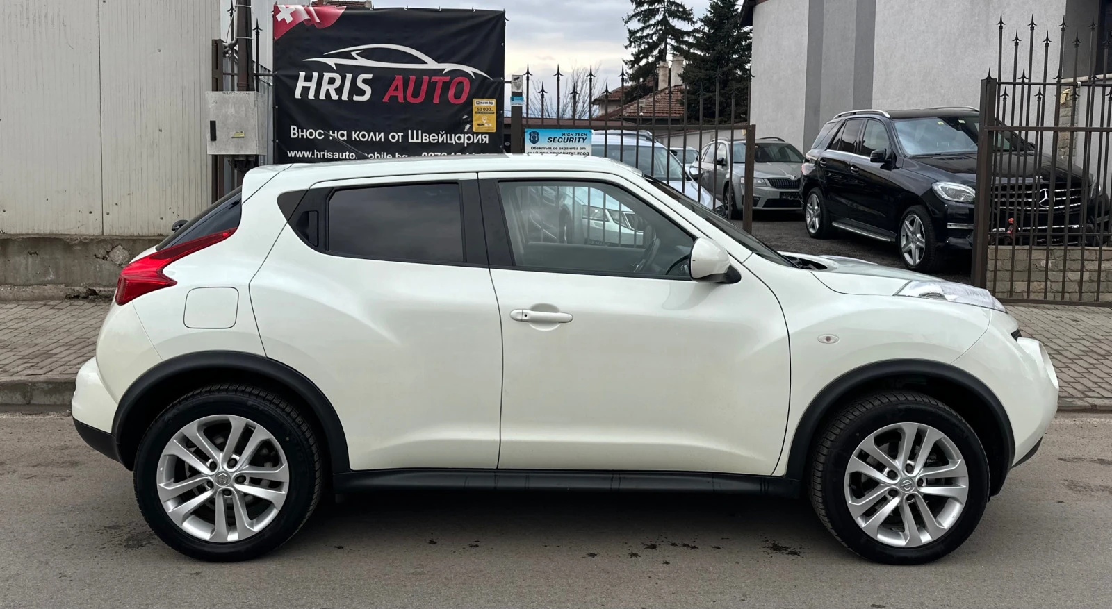 Nissan Juke 1, 6 Turbo/4* 4/Keyless, Автоматик, Навигация, Кам - изображение 2