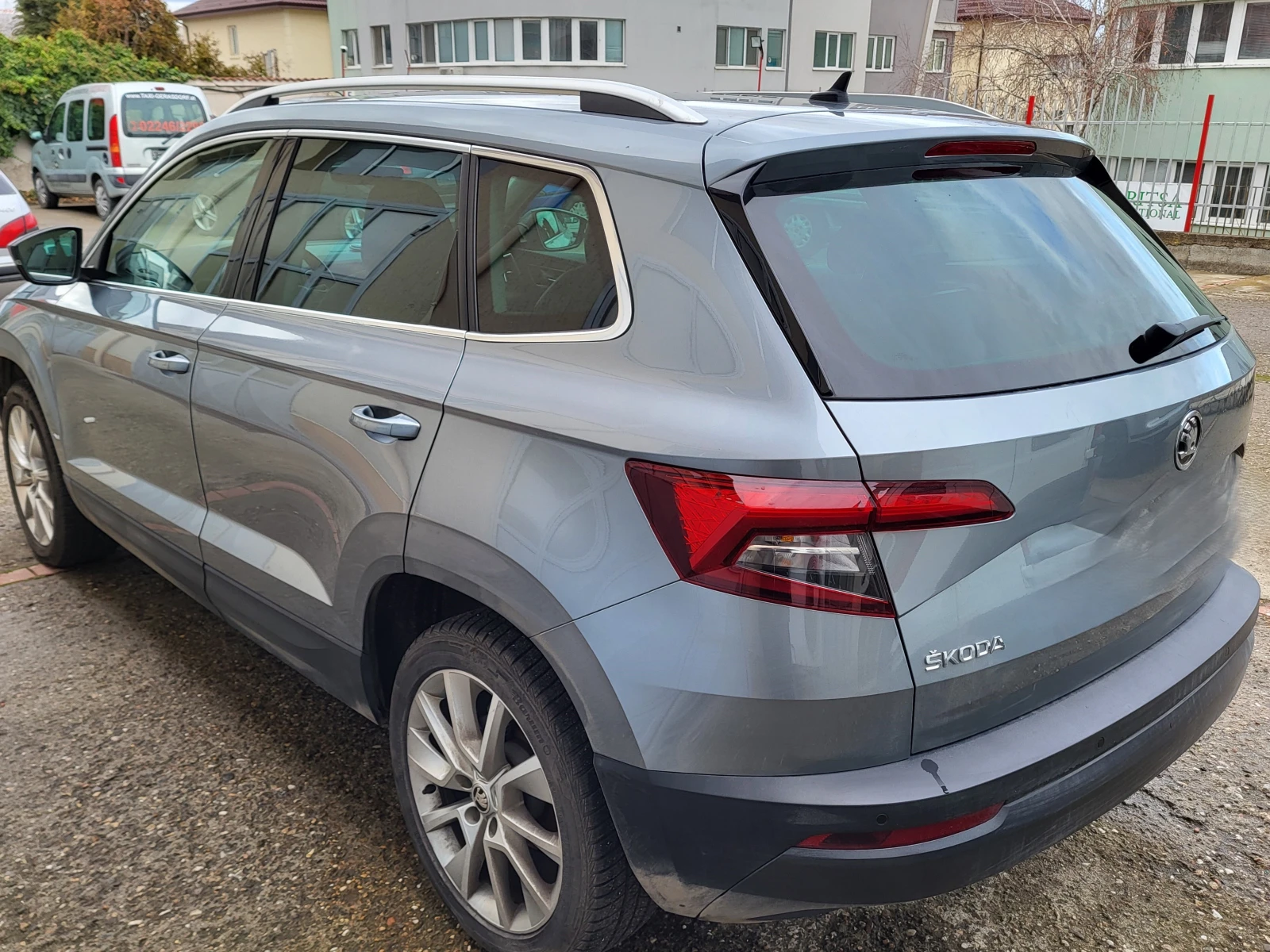Skoda Karoq 1, 6 D STYLE FULL-КАЧВАШ СЕ И КАРАШ !!! - изображение 5