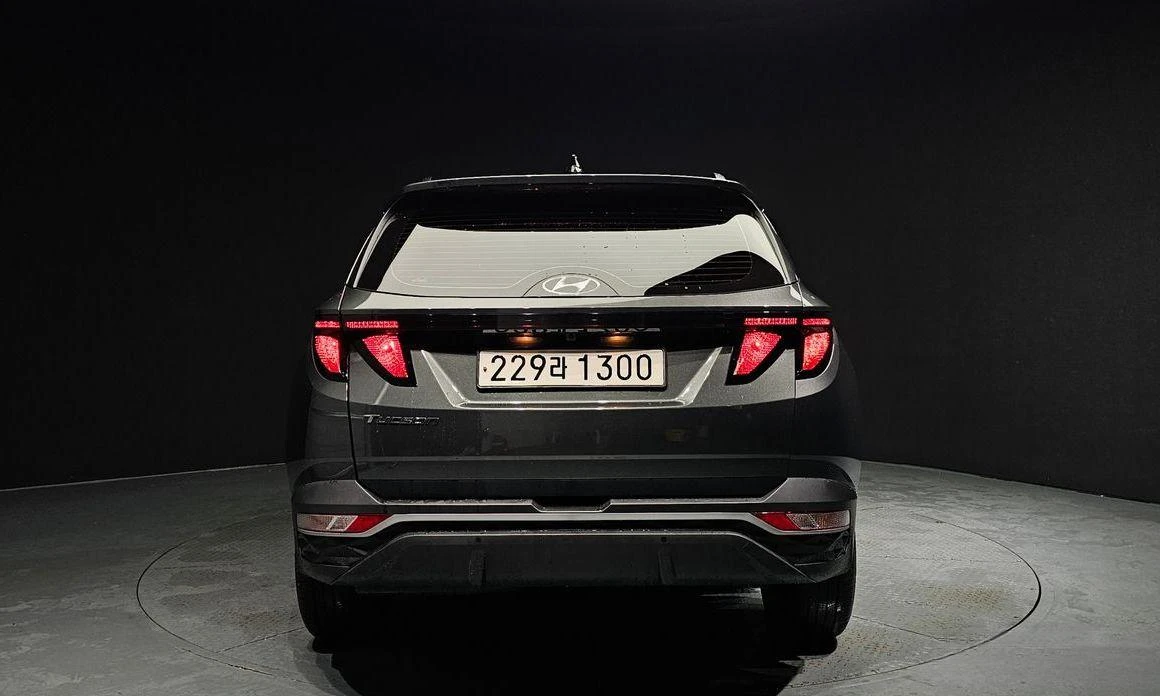 Hyundai Tucson Diesel 2.0 2WD Premium * НАЙ-ДОБРА ЦЕНА В БЪЛГАРИЯ - изображение 4