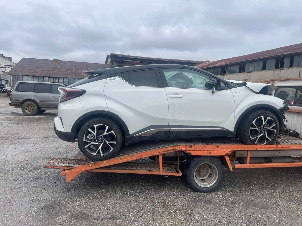 Toyota C-HR 2.0hybrid - изображение 2