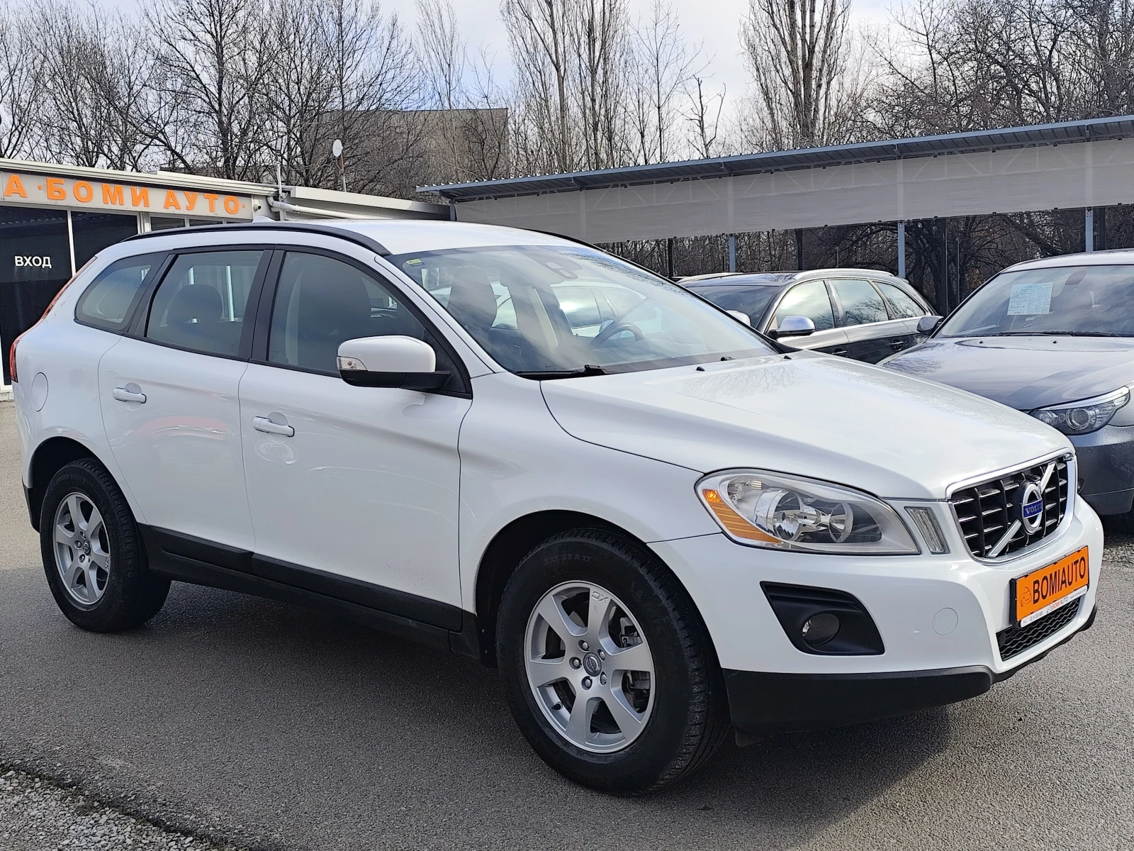 Volvo XC60 2.4D-4* 4X4* АВТОМАТИК* LED*  - изображение 3