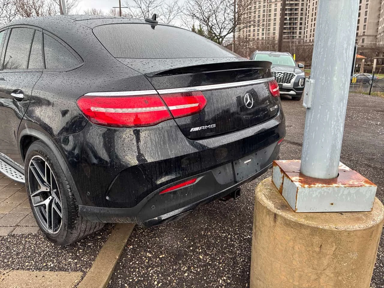 Mercedes-Benz GLE 43 AMG Coupe * CARFAX * ПРЕДСТАВИТЕЛСТВО * КЛИП НА МОТОРА, снимка 4 - Автомобили и джипове - 54226360