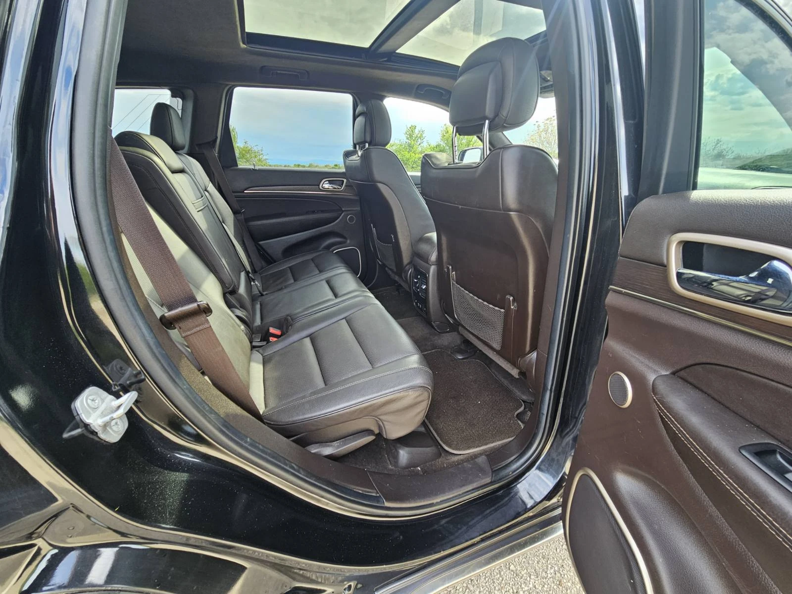 Jeep Grand cherokee 3.0 D SUМMIT!!!SWISS !!!, снимка 11 - Автомобили и джипове - 54271407