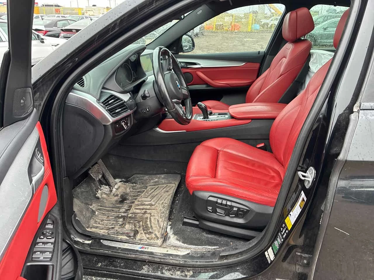 BMW X6 | M ПАКЕТ | ЧЕРВЕН САЛОН | HARMAN KARDON | , снимка 6 - Автомобили и джипове - 54360389