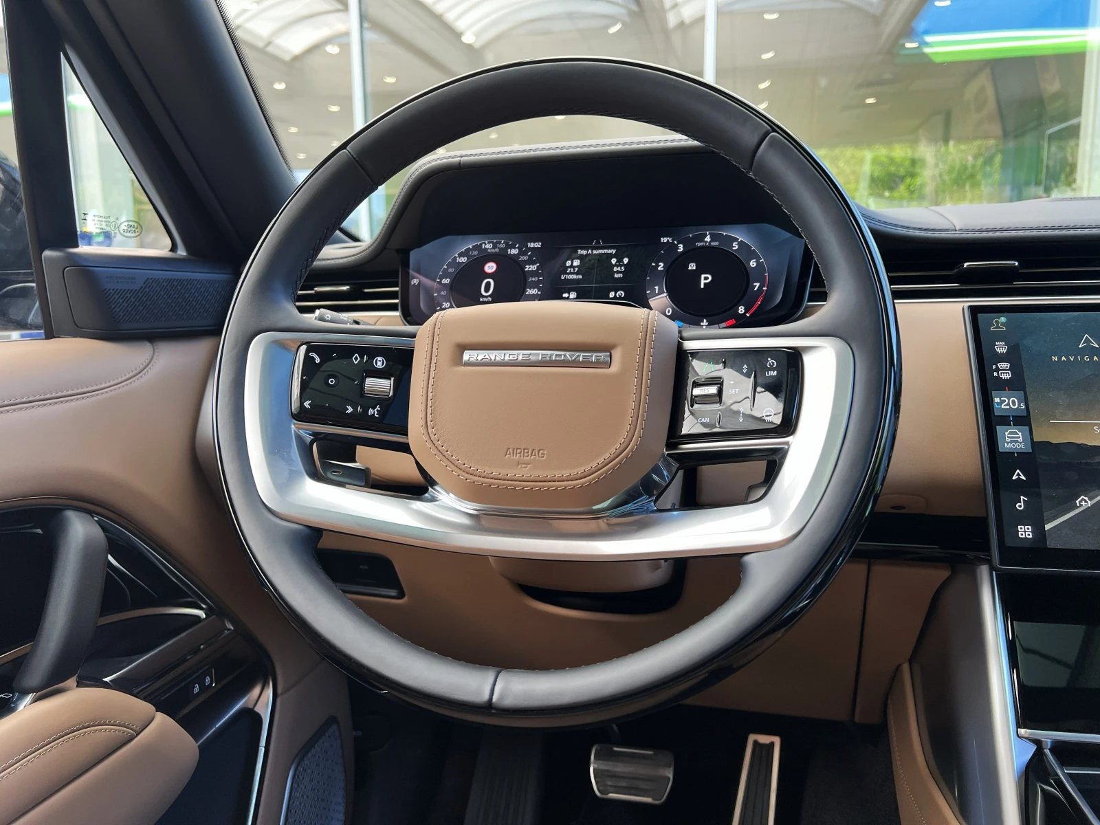 Land Rover Range rover P530/LWB/AUTOBIOGRAPHY/ MERIDIAN / PANO / 360 /, снимка 11 - Автомобили и джипове - 54607441
