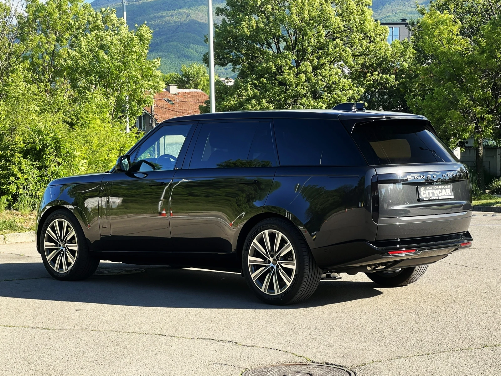 Land Rover Range rover P530/LWB/AUTOBIOGRAPHY/ MERIDIAN / PANO / 360 /, снимка 4 - Автомобили и джипове - 54607441