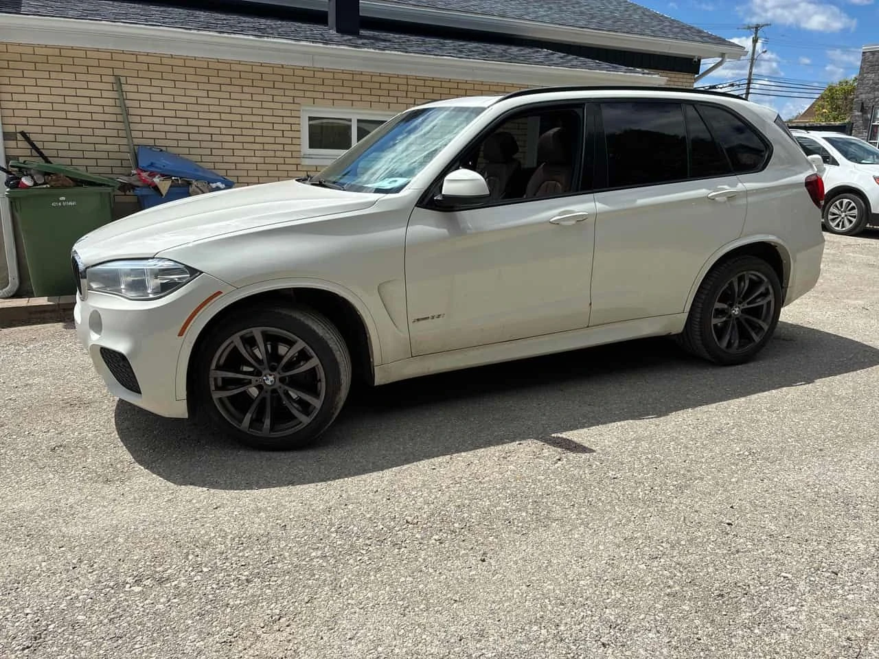 BMW X5 | М ПАКЕТ | HUD | 360 | ПОДГРЕВ | ДВА КЛЮЧА | H K , снимка 2 - Автомобили и джипове - 54656428