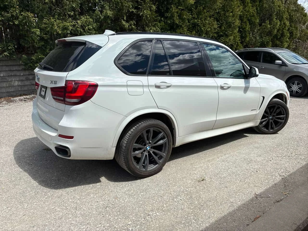 BMW X5 | М ПАКЕТ | HUD | 360 | ПОДГРЕВ | ДВА КЛЮЧА | H K , снимка 3 - Автомобили и джипове - 54656428