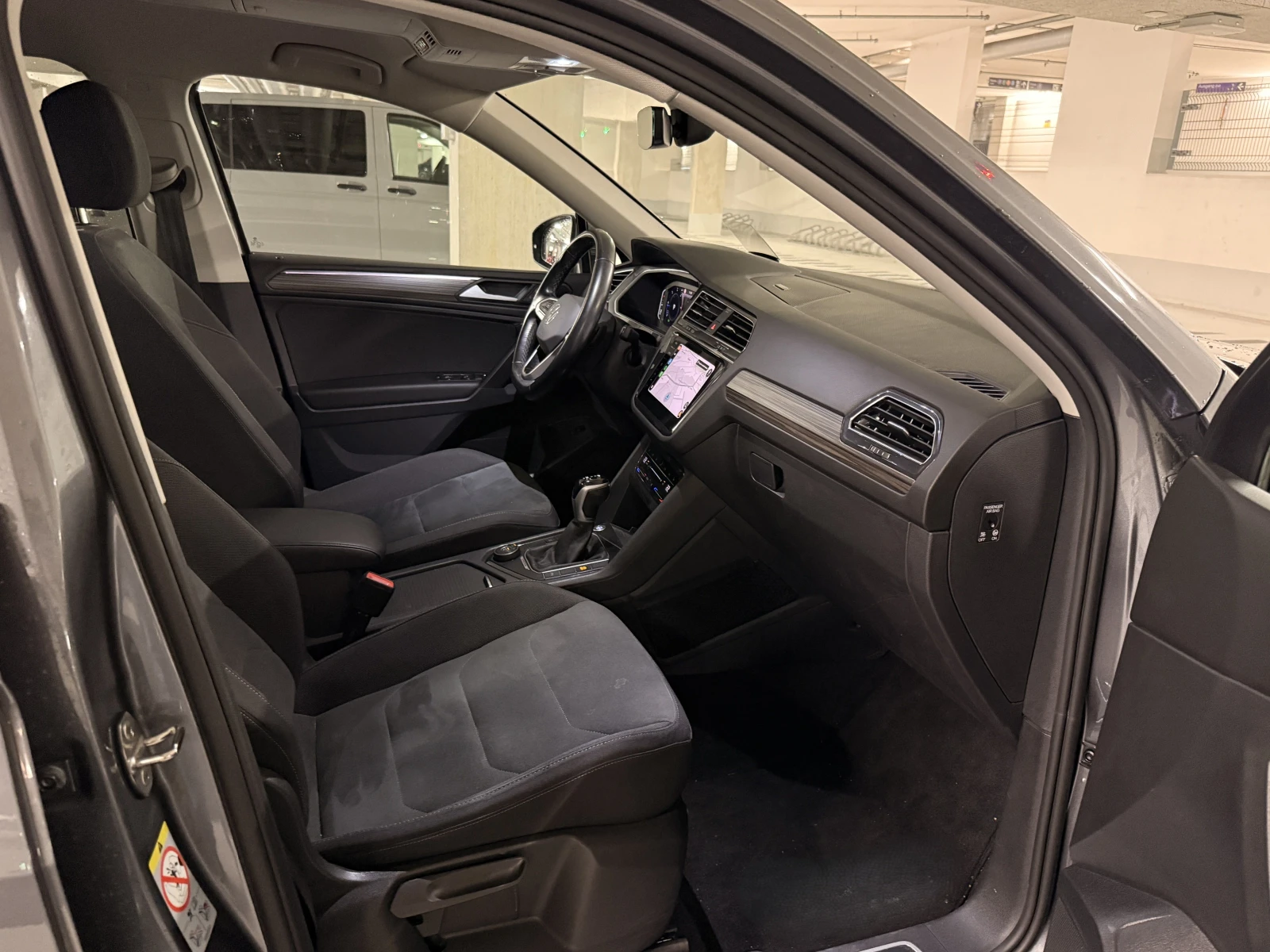 VW Tiguan Allspace 2.0TDI FACE;4MOTION;IQ.LIGHT-MATRIX;HEADUP;DIGITAL, снимка 12 - Автомобили и джипове - 55187682