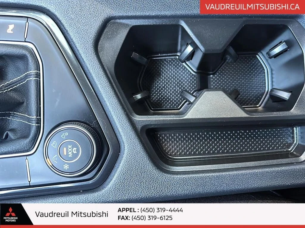 VW Tiguan R-Line Black 4Motion | Pano | LED | Камера | Blind, снимка 14 - Автомобили и джипове - 55261701