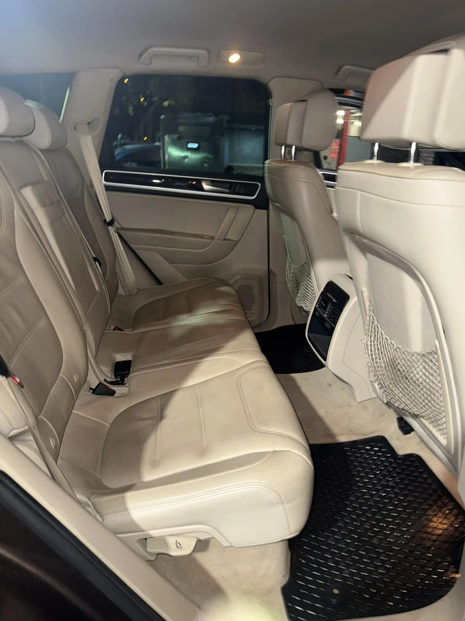 VW Touareg, снимка 6 - Автомобили и джипове - 55736324