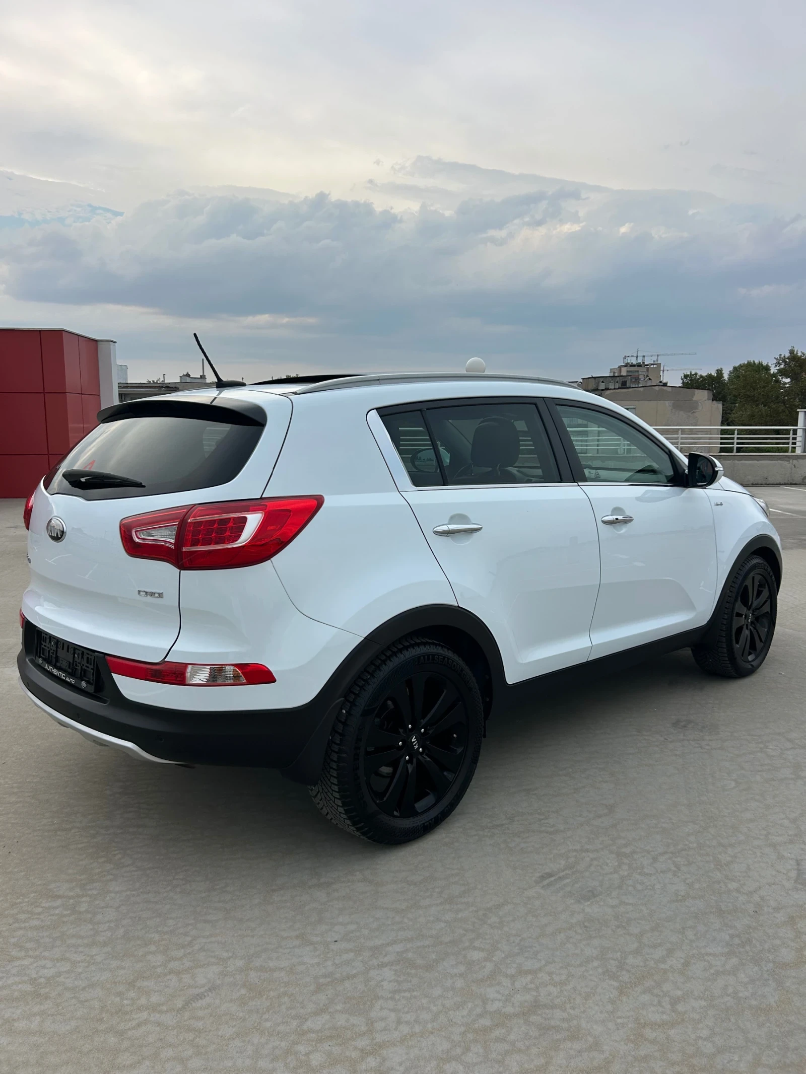 Kia Sportage 2.0 CRDI // 185 к.с. // 4х4 // Автоматик // Пано, снимка 3 - Автомобили и джипове - 55932223