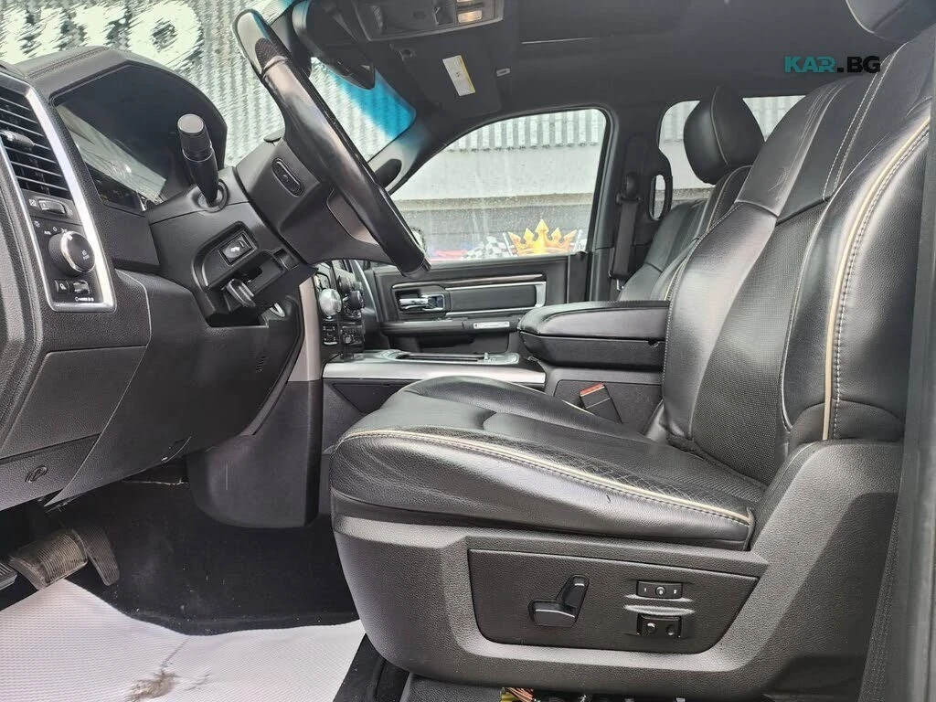 Dodge RAM 1500 Laramie Limited/5.7/CREW CAB/KAMEPA, снимка 10 - Автомобили и джипове - 56261576