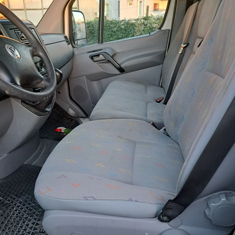 VW Crafter 2.5 TDI, снимка 11 - Бусове и автобуси - 48099943