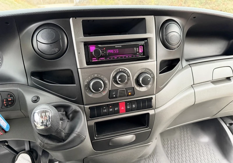 Iveco 35c15 3.0* ХЛАДИЛЕН-29* БОРД+ ВРАТИ* ТОК* БЛОКАЖ* КЛИМА*, снимка 12 - Бусове и автобуси - 52148516