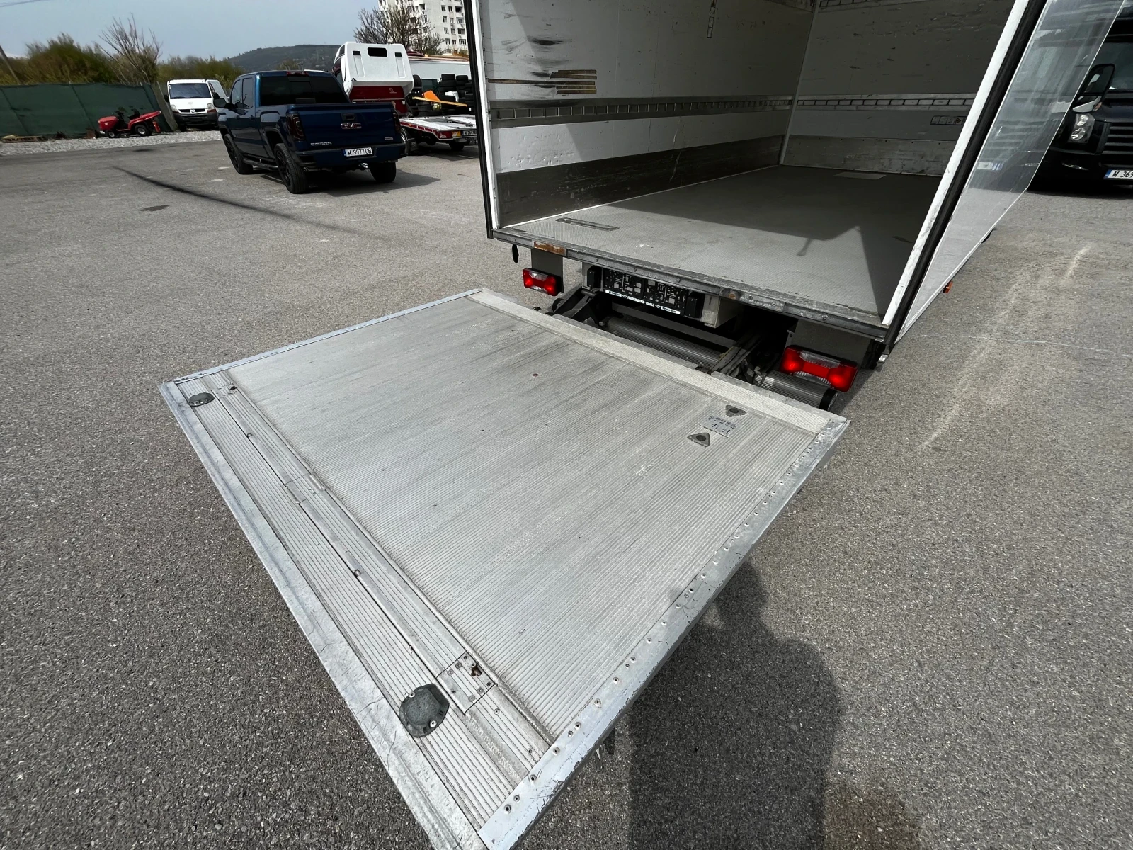 Iveco Daily 35S16 Падащ Борд КЛИМАТРОНИК, снимка 13 - Бусове и автобуси - 54179838