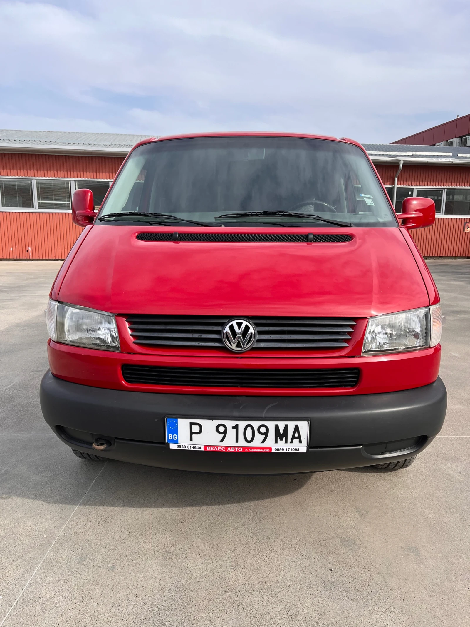 VW Caravelle, снимка 2 - Бусове и автобуси - 54225173