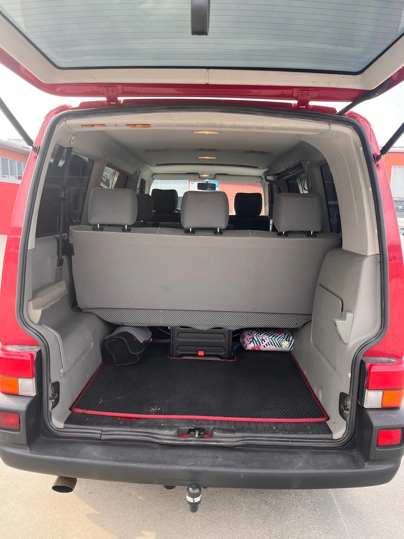 VW Caravelle, снимка 9 - Бусове и автобуси - 54225173