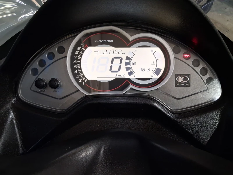 Kymco K-XCT 300i, снимка 11 - Мотоциклети и мототехника - 51333676