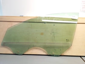 Стъкло предно ляво Опел Инсигния 2.0д (кз)