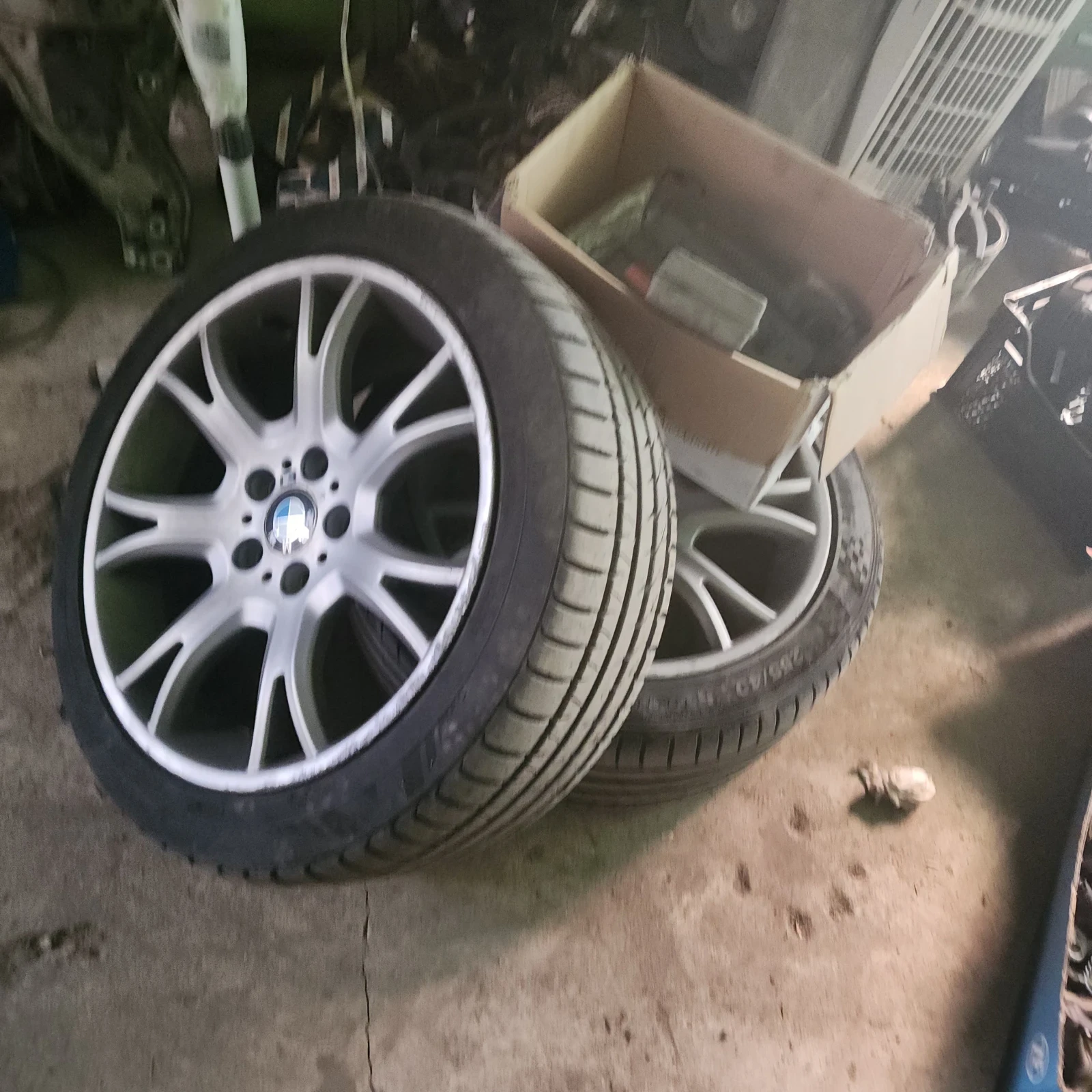 Гуми с джанти Kumho 225/55R19, снимка 2 - Гуми и джанти - 53774041