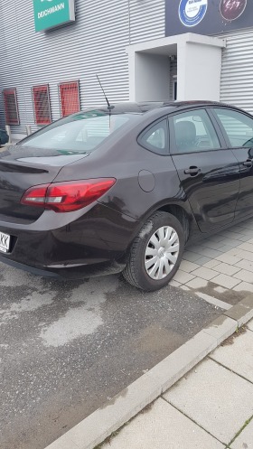 Opel Astra, снимка 7 - Автомобили и джипове - 45775657