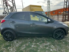 Mazda 2 2014 Навигация Подгрев, снимка 8