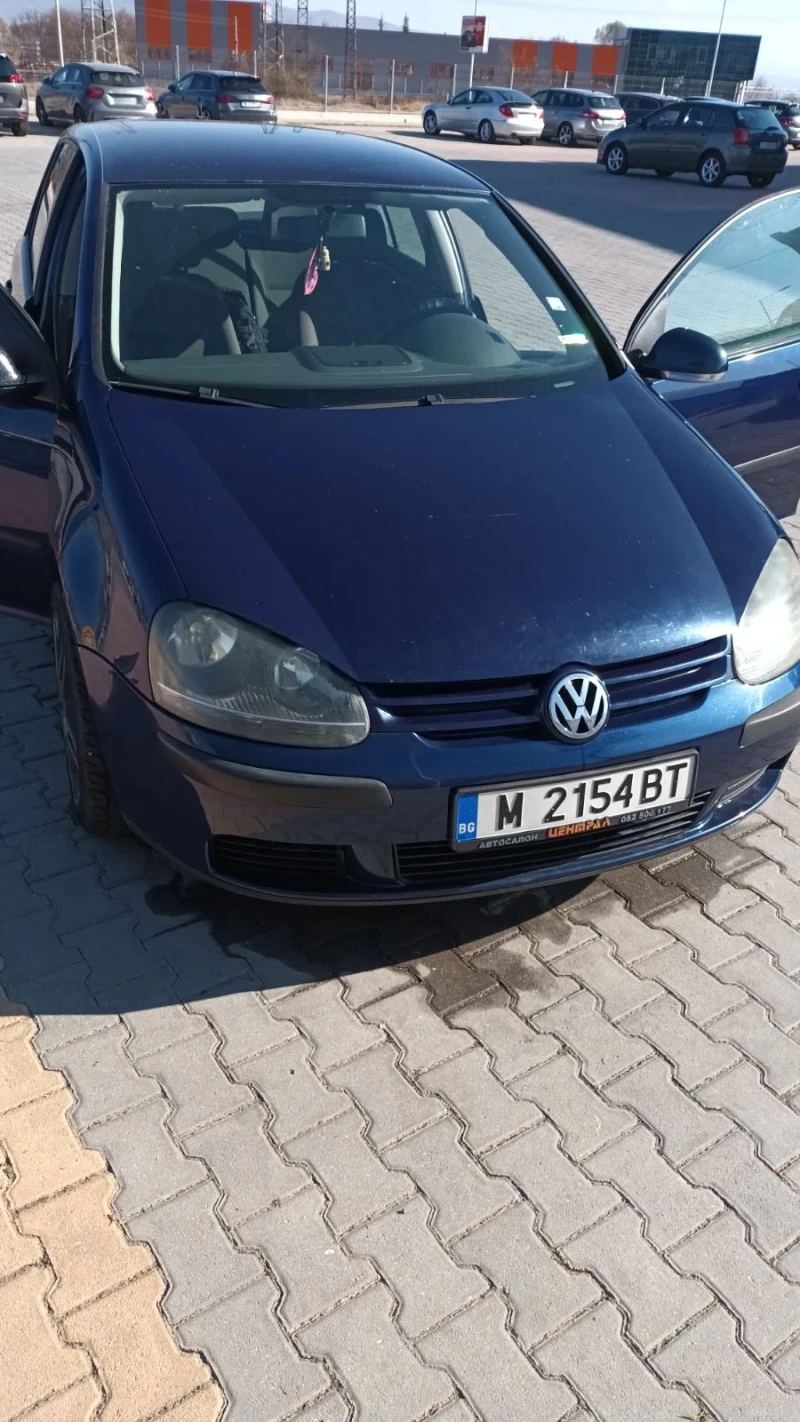 VW Golf, снимка 1 - Автомобили и джипове - 47932133