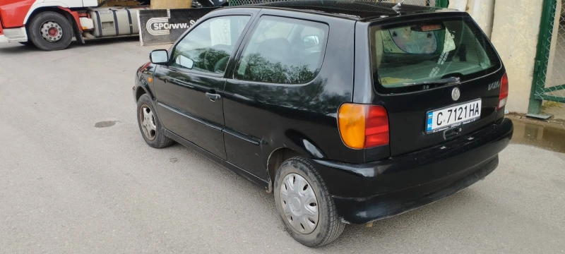 VW Polo 1.4 i, снимка 5 - Автомобили и джипове - 48014722