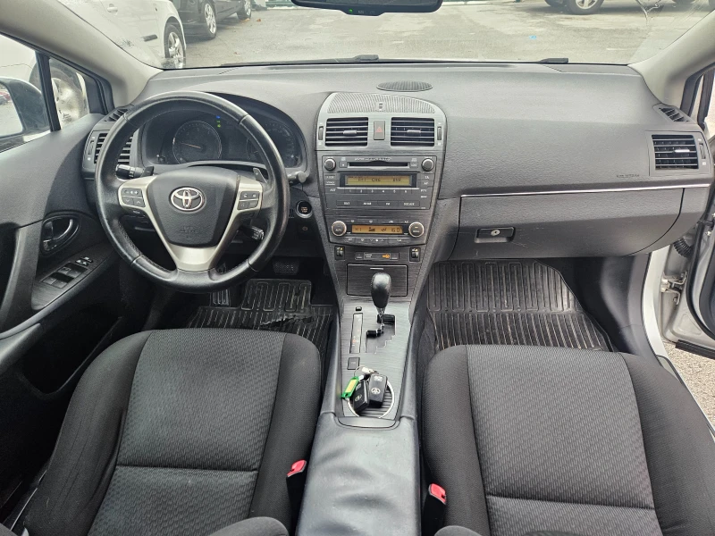 Toyota Avensis 2.2 D CAT, снимка 11 - Автомобили и джипове - 48209145