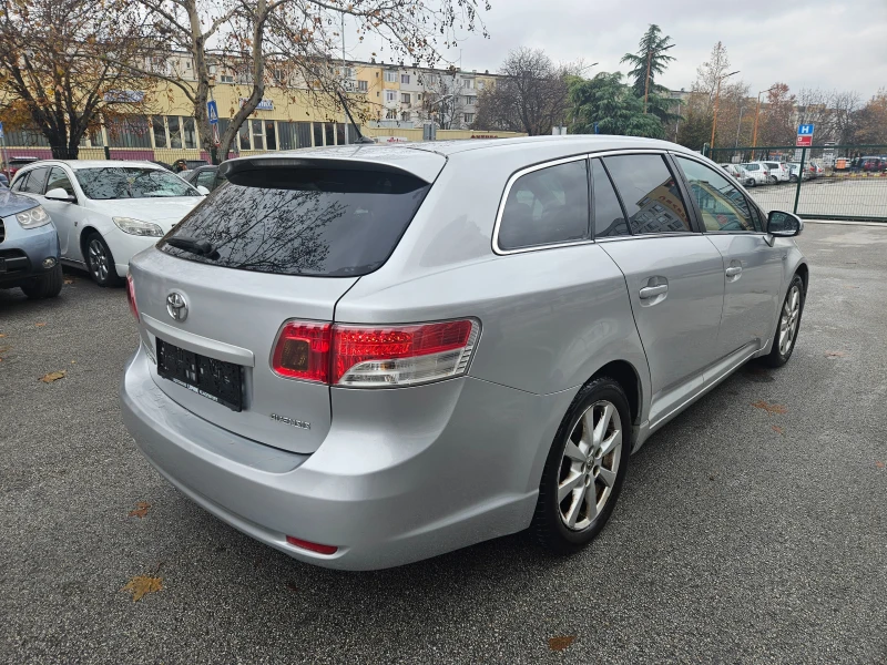 Toyota Avensis 2.2 D CAT, снимка 5 - Автомобили и джипове - 48209145