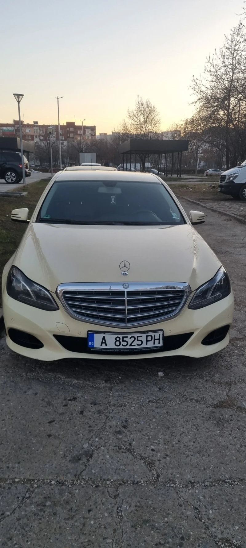 Mercedes-Benz E 200 E200 bluetec, снимка 1 - Автомобили и джипове - 48618915